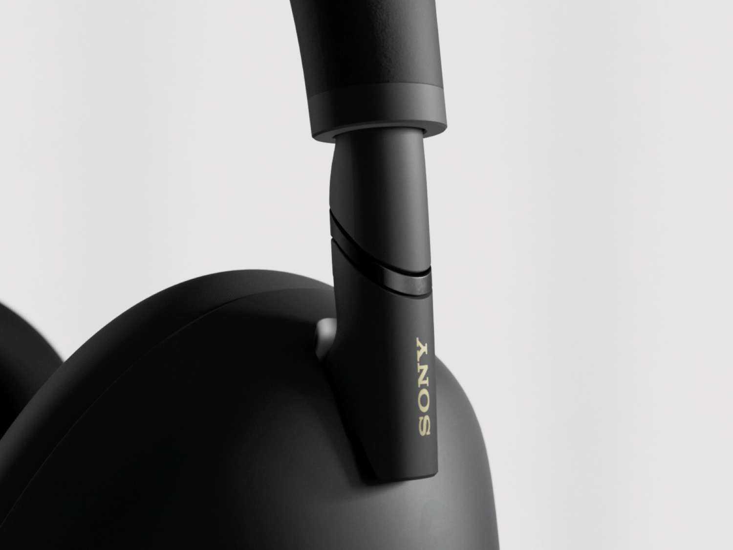 Best Noise-Canceling Headphones of 2025? A Full Review of Sony WH-1000XM6