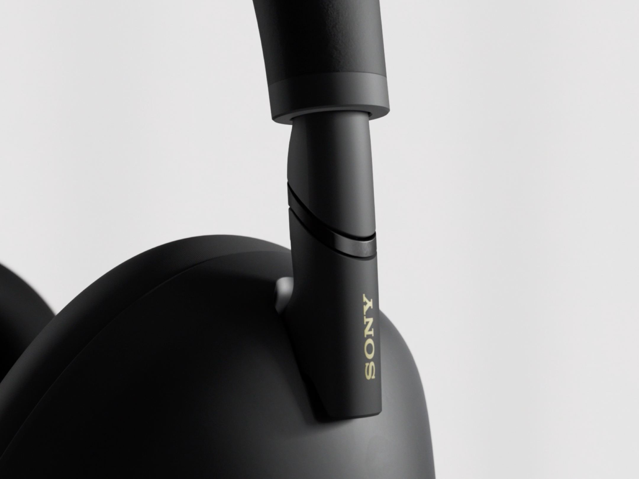Best Noise-Canceling Headphones of 2025? A Full Review of Sony WH-1000XM6