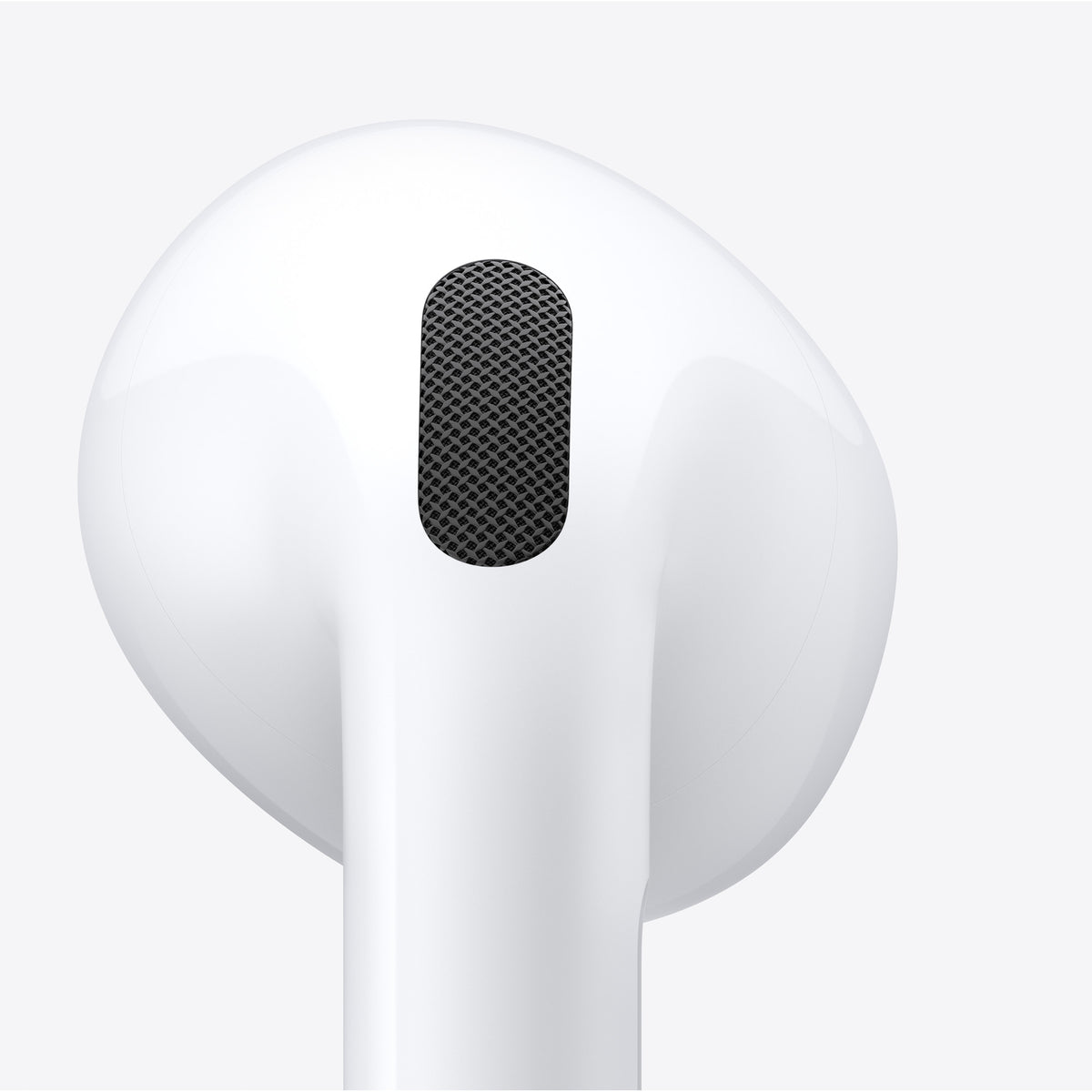 لقطة قريبة لسماعة Apple AirPods 5 من الخلف