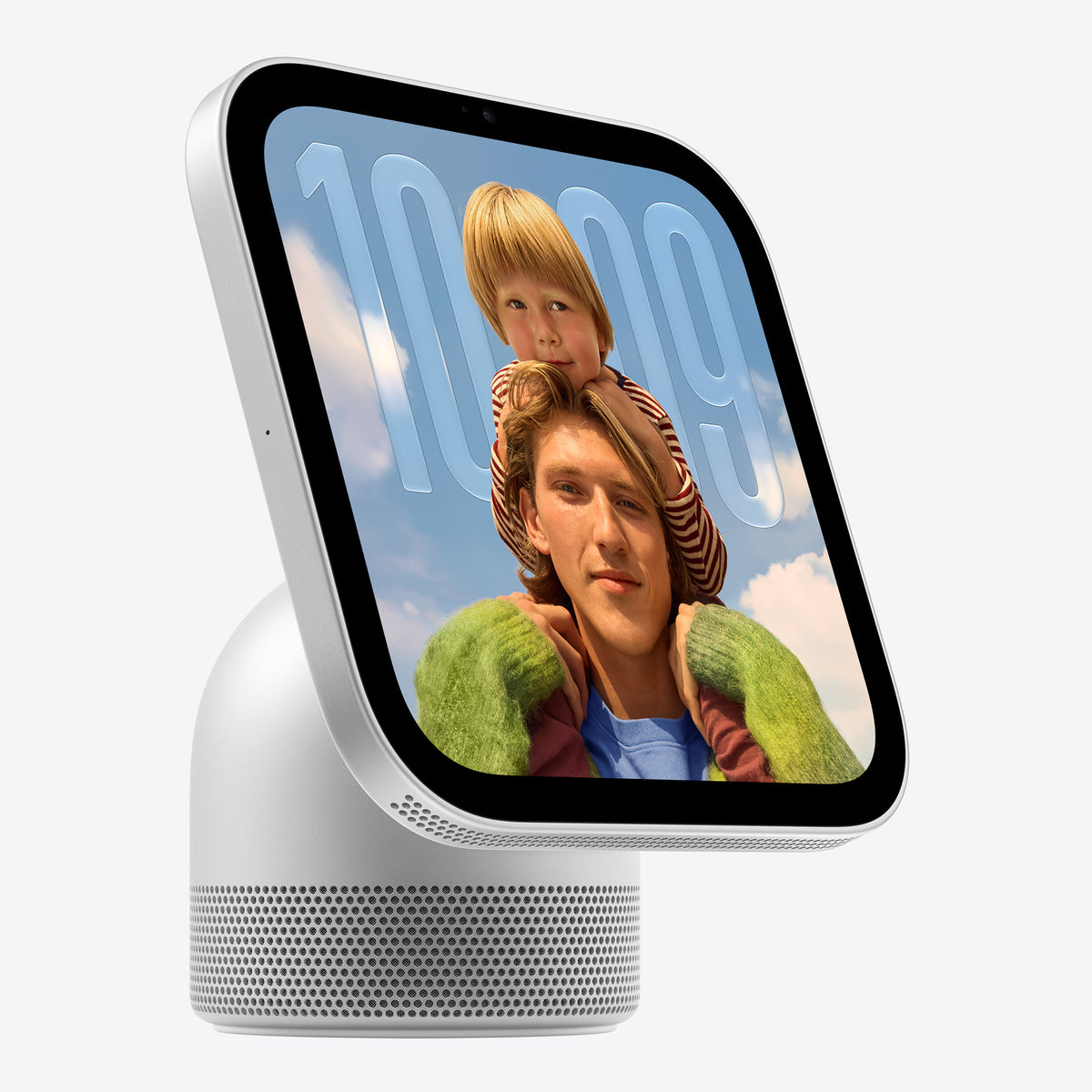شاشة سمارت هوم ابل HomeView باللون Silver، منظر مائل للشاشة المائلة والقاعدة الألومنيوم