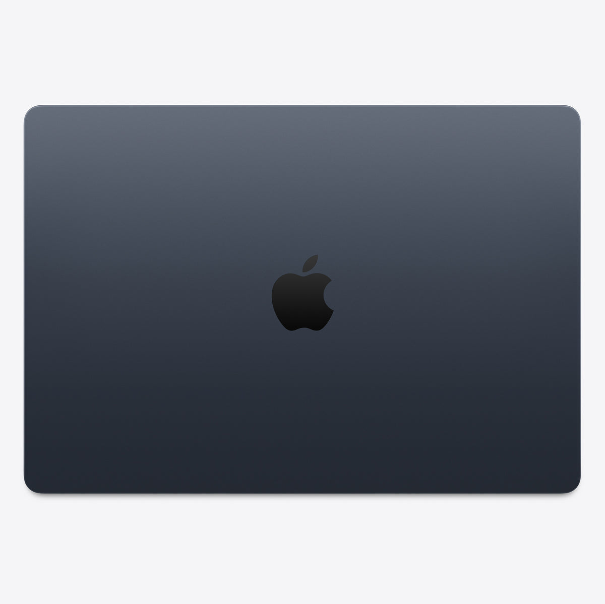 لابتوب Apple MacBook Air مقاس 15 بوصة بشريحة M5 باللون Midnight، مغلق ويظهر الغطاء