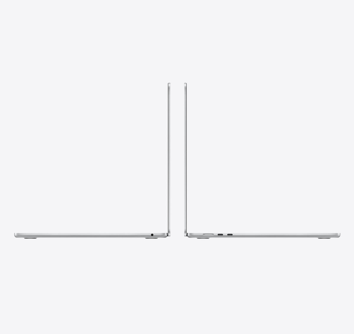 لابتوب Apple MacBook Air مقاس 15 بوصة بشريحة M5 باللون Silver، منظر جانبي وهو مفتوح