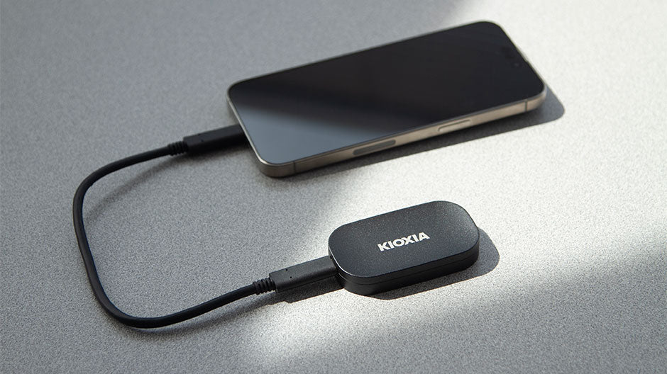 KIOXIA EXCERIA Plus G2 Portable SSD USB 3.2 Gen2, up to 1,050 MB/s