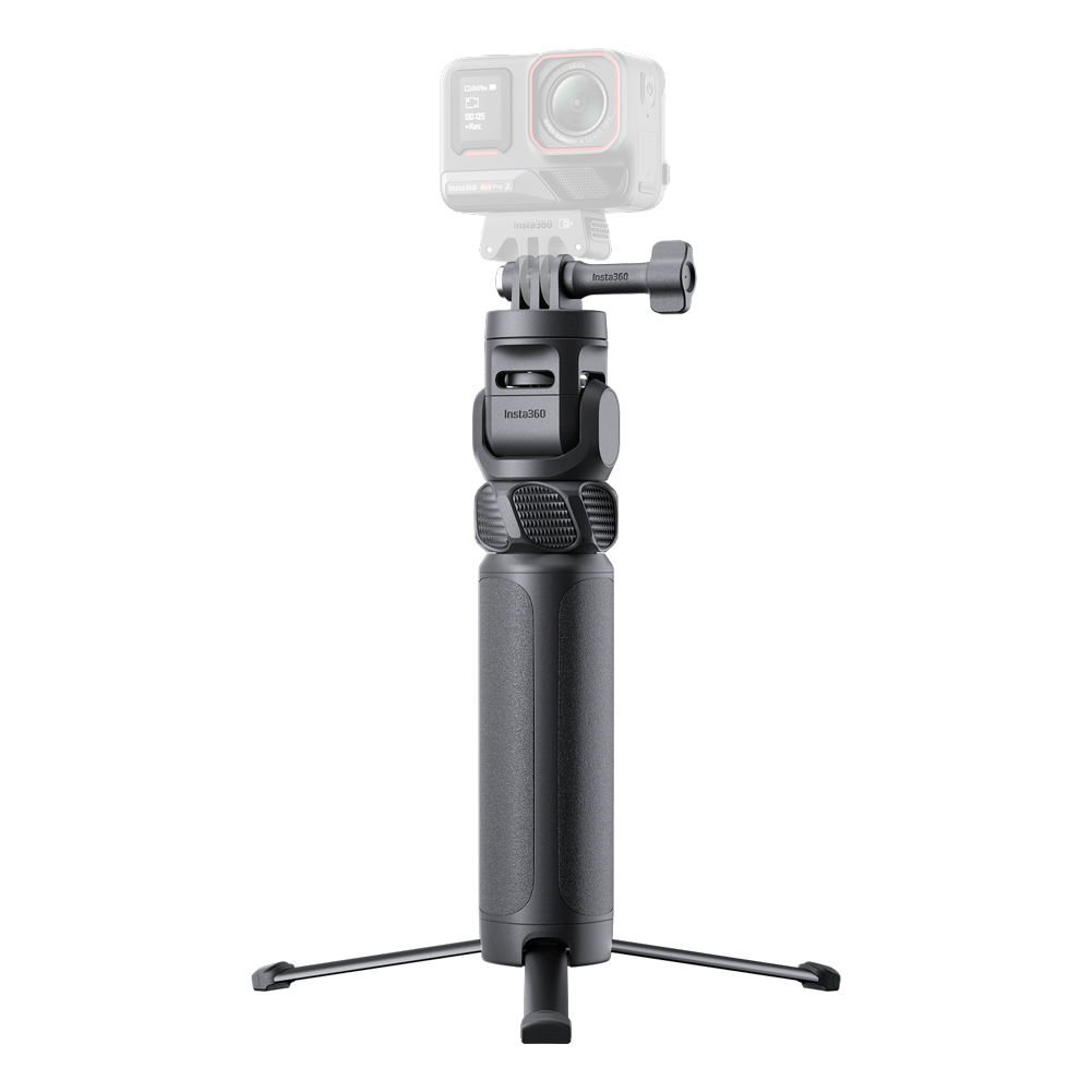 عصا Insta360 Spin Stick مطوية في وضع الحامل الثلاثي مع كاميرا أكشن