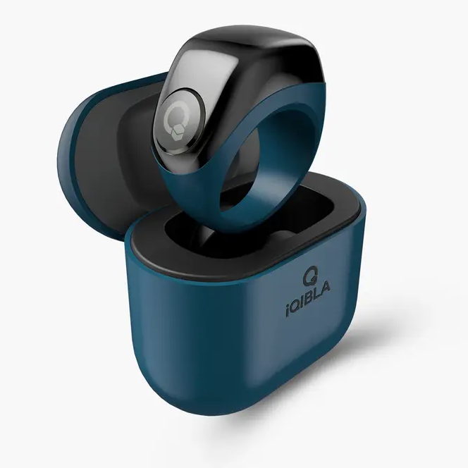 iQibla Zikr Jood in Blue inside its charging case