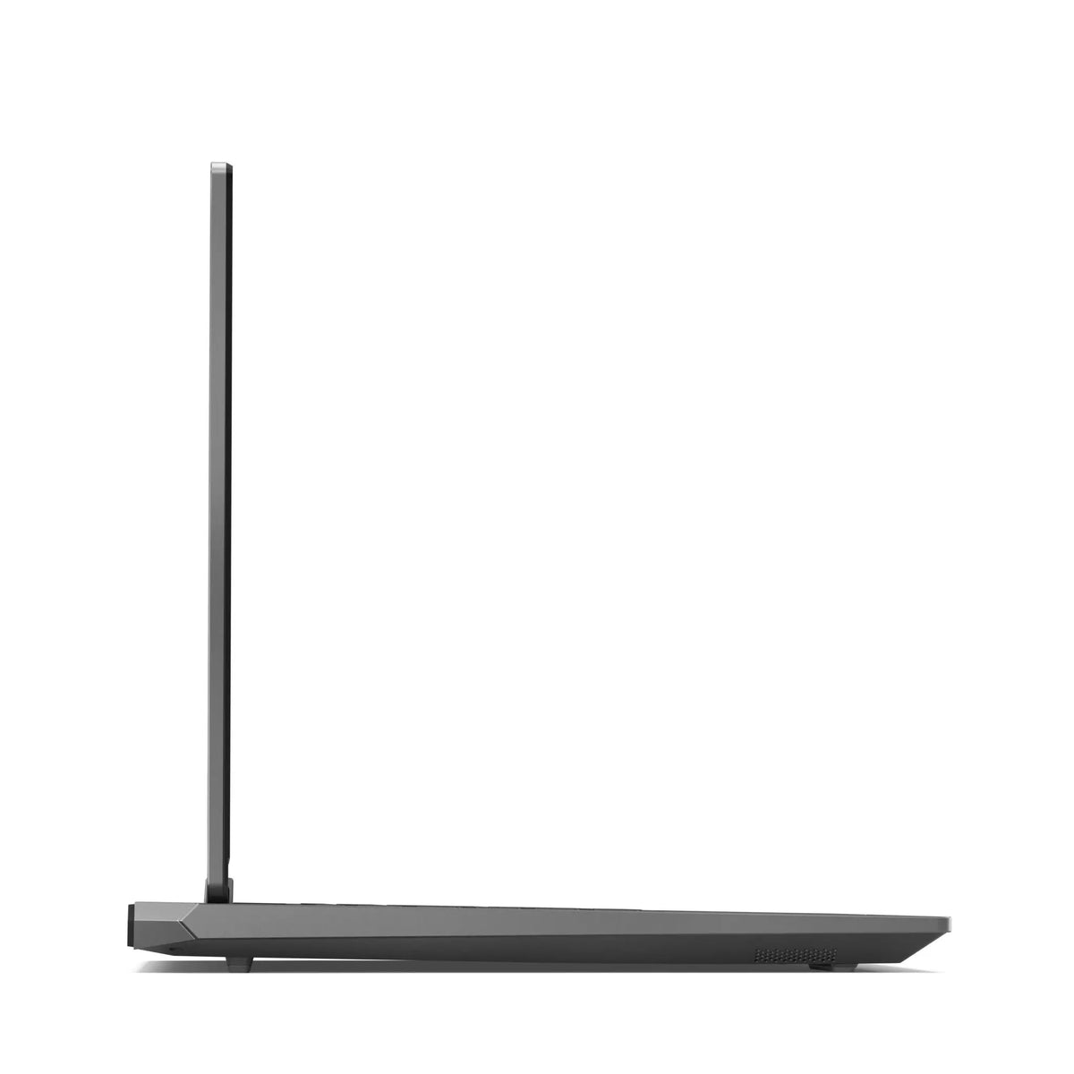 الجهة اليمنى من لابتوب LENOVO LOQ 15IAX9 ويظهر فيها نحافة الجسم