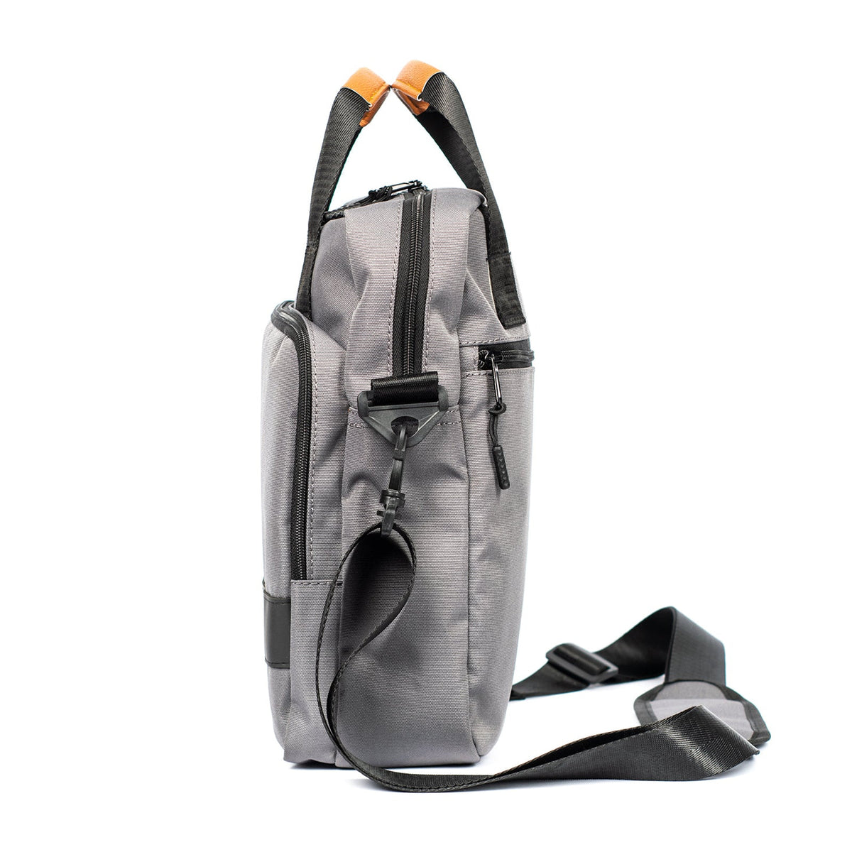 شنطة كروس نسيج X3 للتابلت 13 بوصة باللون Dark Gray، منظر جانبي