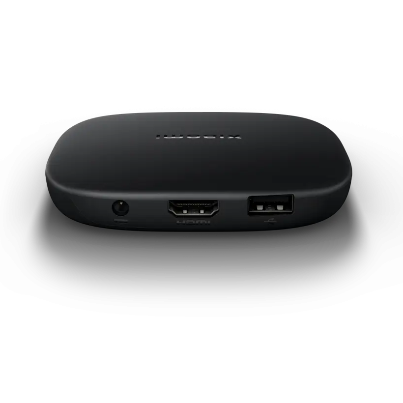 الجهة الخلفية من تي في بوكس شاومي الجيل الثالث مع مدخل الطاقة ومنفذ HDMI 2.1 ومنفذ USB 2.0