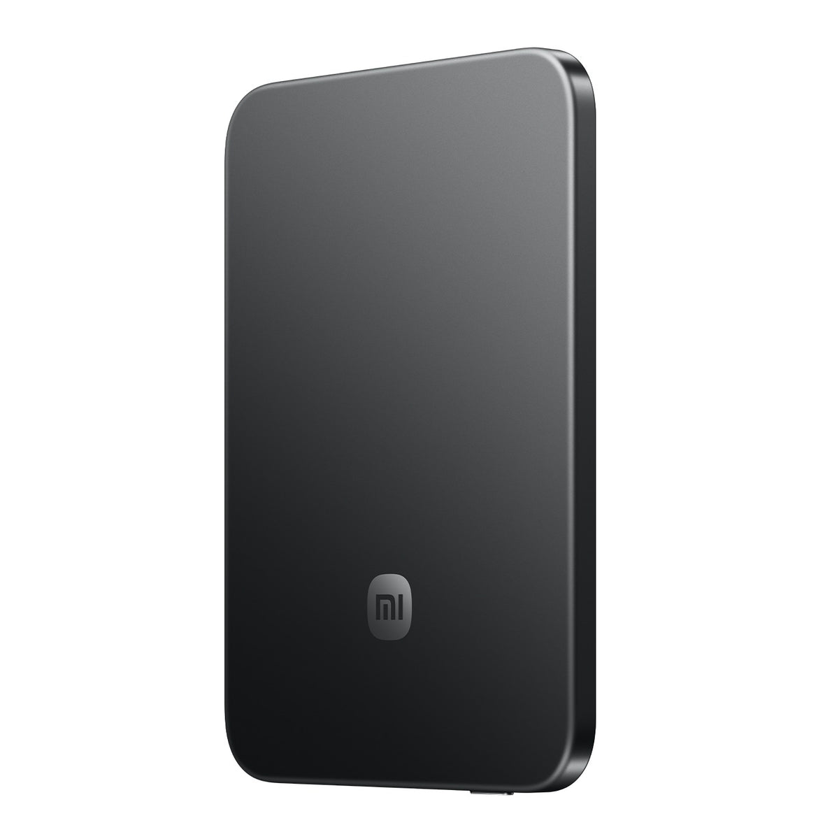 باور بانك شاومي مغناطيسي UltraThin سعة 5000 مللي أمبير باللون Graphite Black بزاوية جانبية تُظهر هيكل الألمنيوم